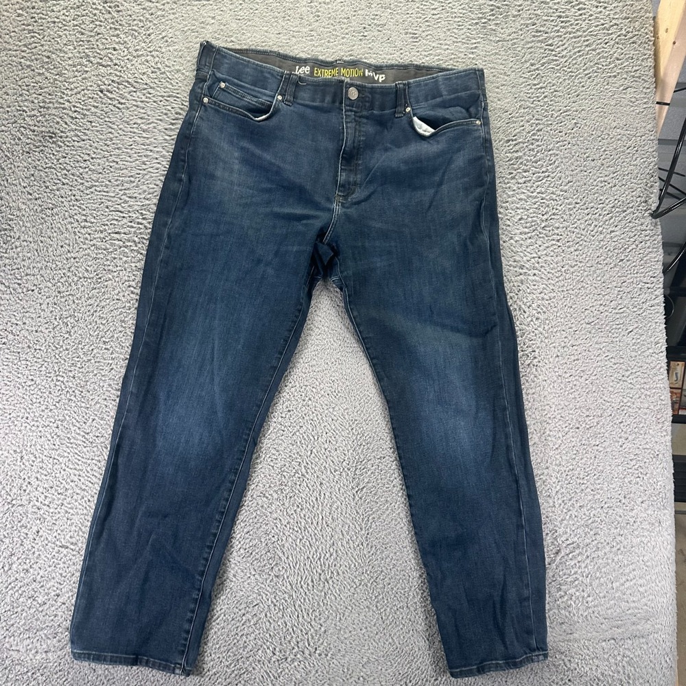 Lee Extreme Motion MVP Jeans Mens 42x32 Blue Cotton Denim Tapered Leg Stretch